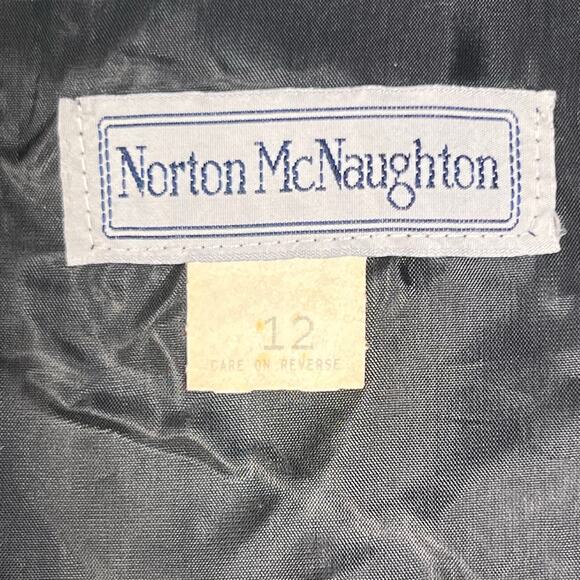 Women's Red Floral Vest - Picture 10 of 11